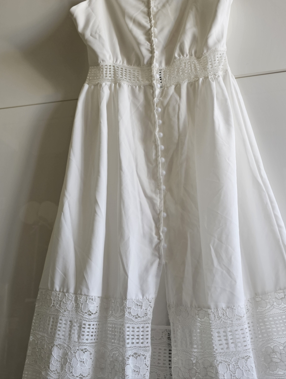 Elegant Eyelet Lace Tie Knot Back Sleeveless Button up Midi Dress - Picture 10 of 16